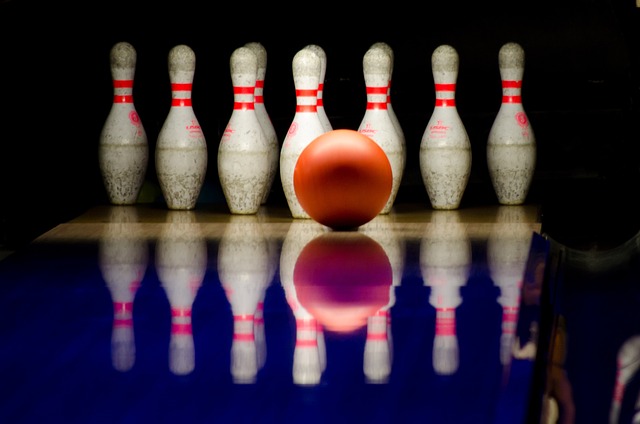 Na vozíčku se hraje i bowling